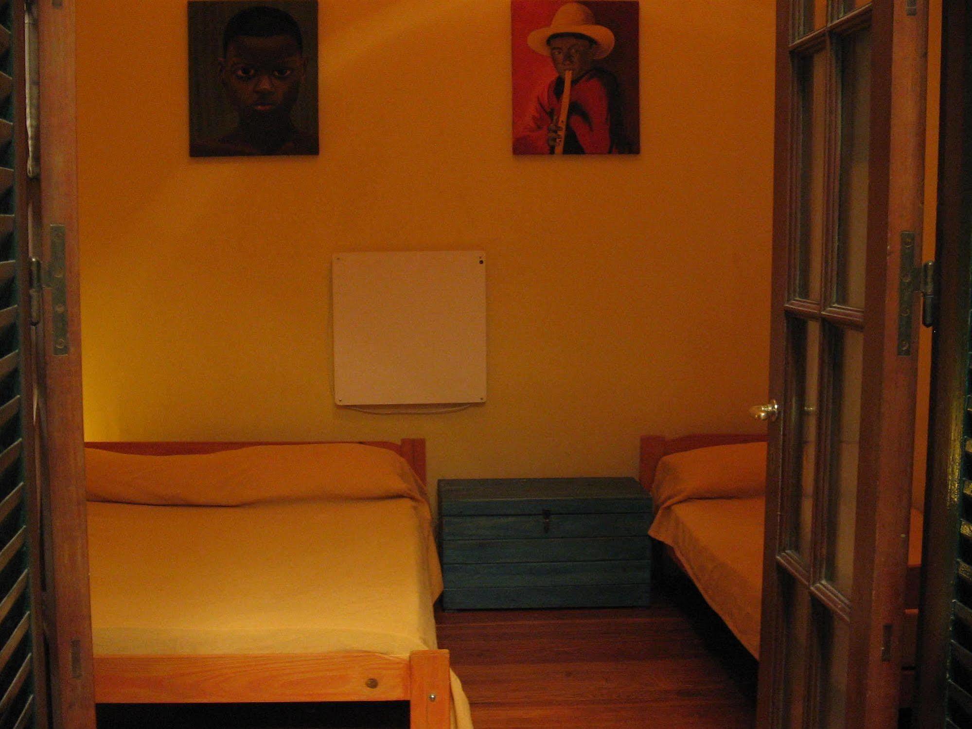 VI Luz Y Entre Hostel Buenos Aires Exteriör bild