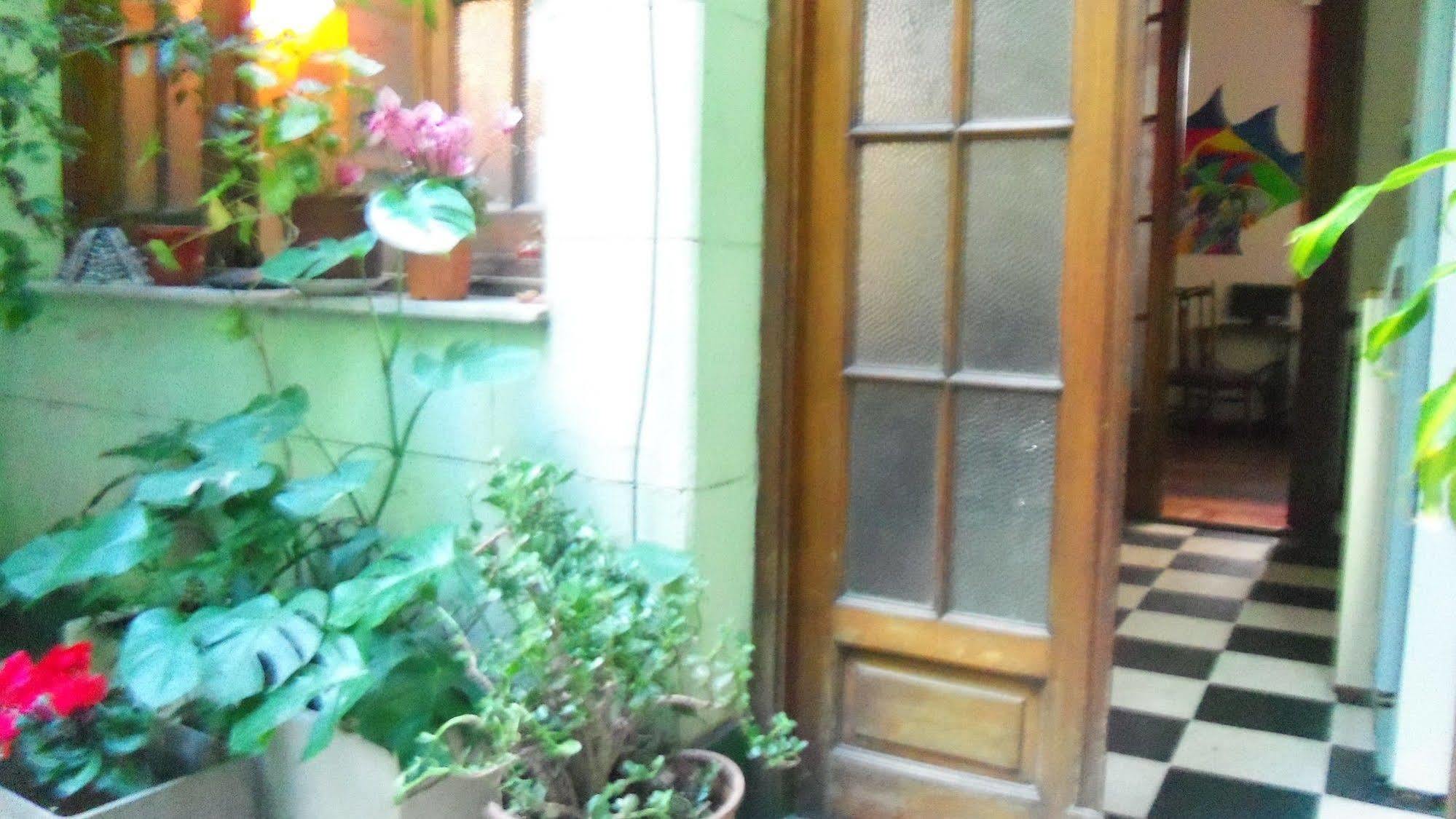 VI Luz Y Entre Hostel Buenos Aires Exteriör bild